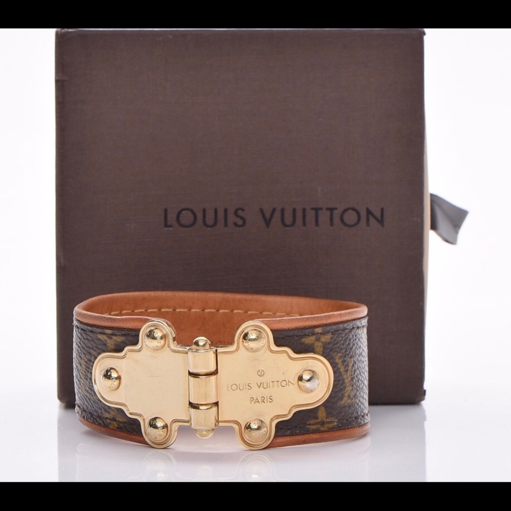 🎁🎁❤️❤️LOUI BRACELET🎁🎁❤️❤️AUTHENTIC❤️